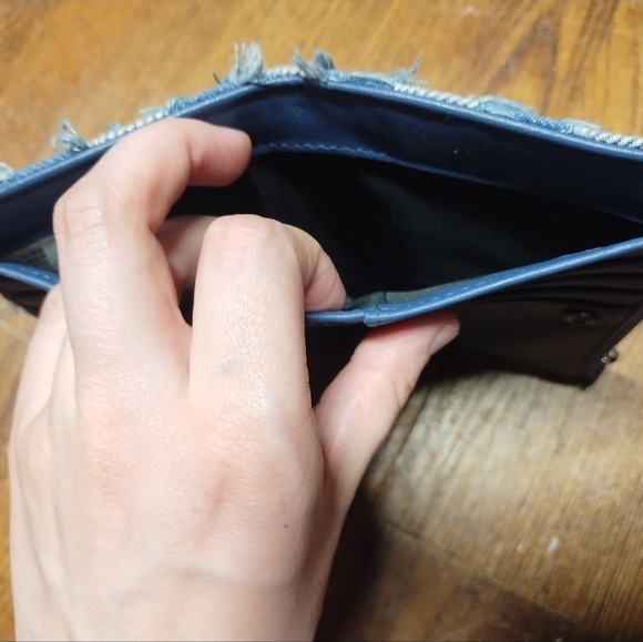 Wallet - Picture 6 of 9